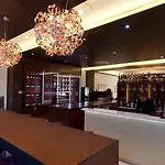 Glamour 4*