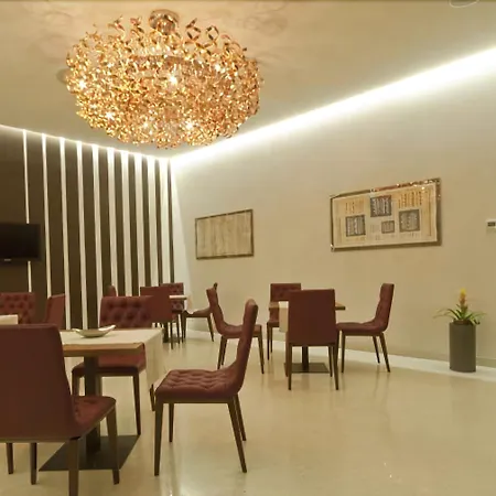 Glamour Hotel 4*