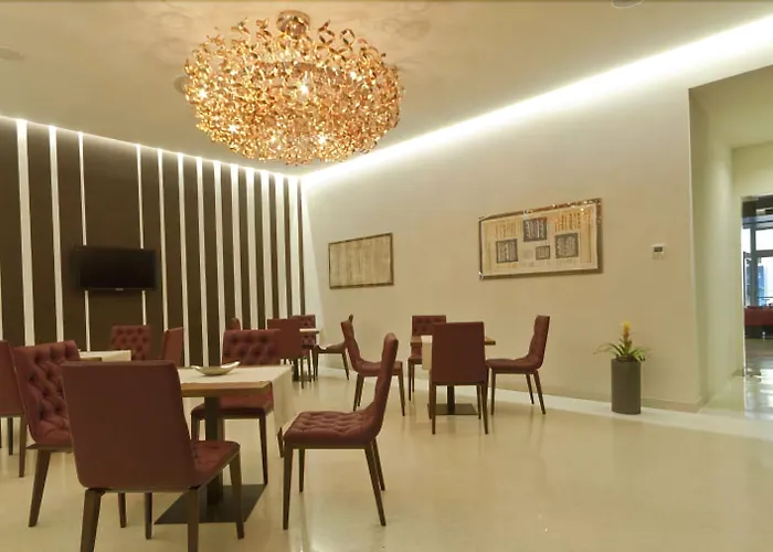 Glamour Szálloda 4*