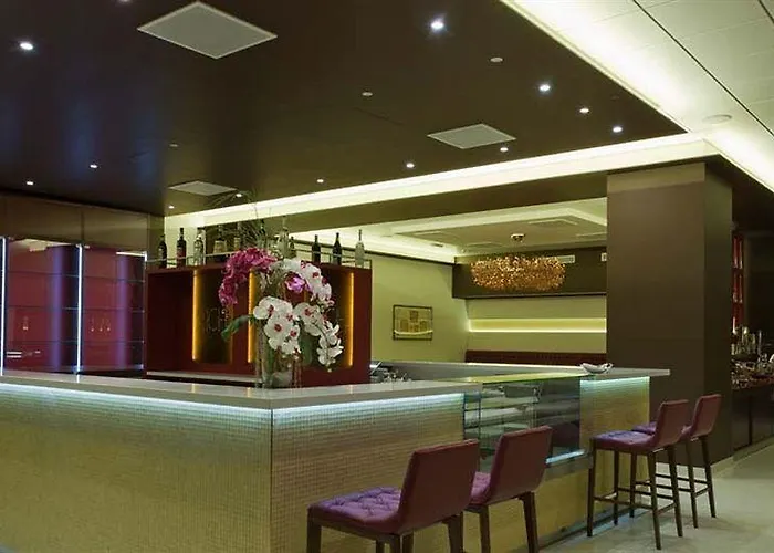 Glamour Hotel 4*